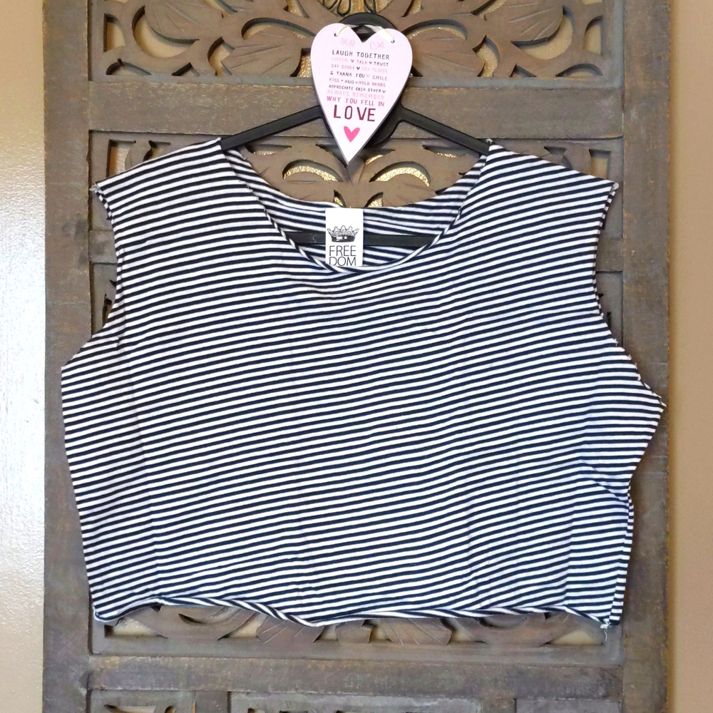 3 for $23🎉🎉🎉Freedom Cropped Tank - Women's